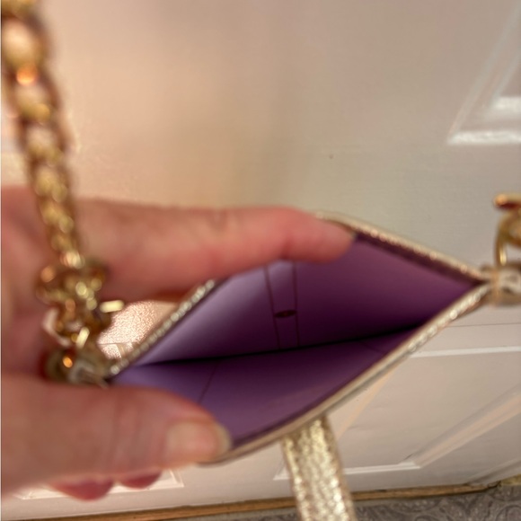 Lilly Pulitzer Gold Crossbody Phone Wallet - Picture 4 of 6